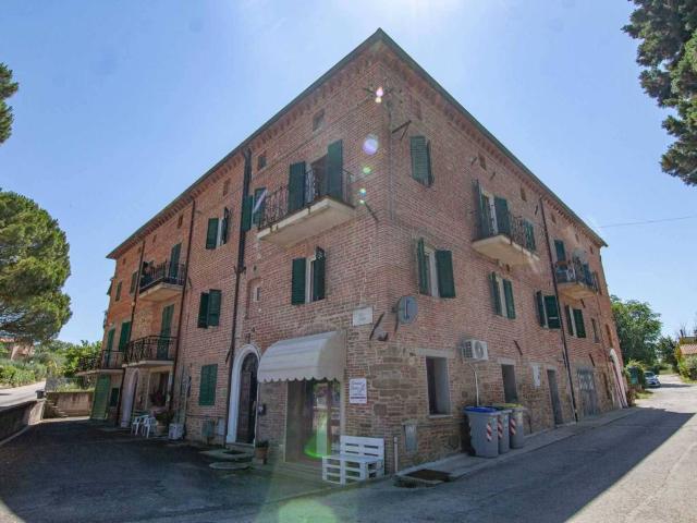 Villa Indipendente in vendita a Macchie, Gioiella