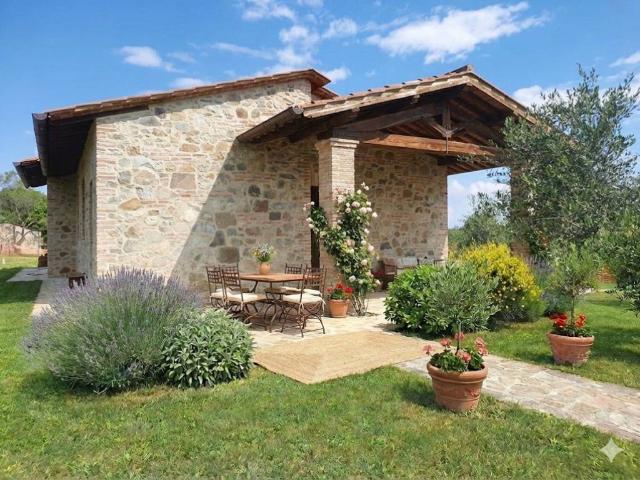 Villa Indipendente in vendita a Carraia, Gioiella