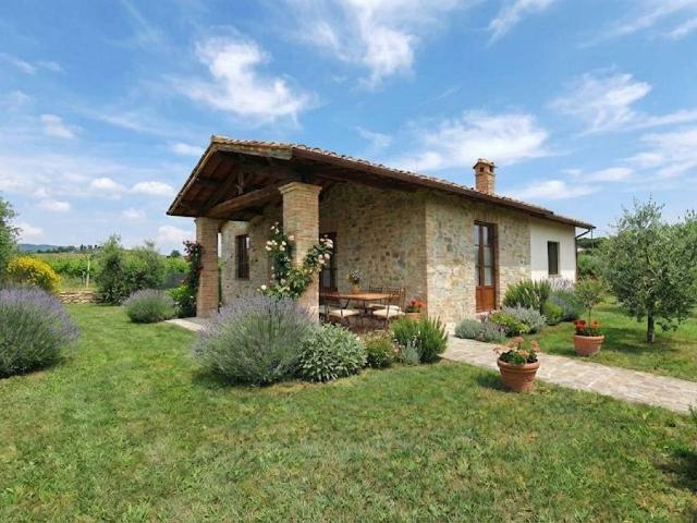 Villa Indipendente in vendita a Carraia, Gioiella
