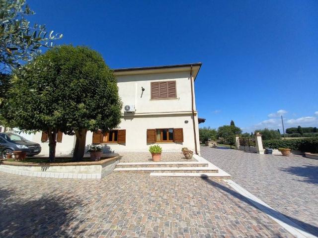 Villa Indipendente in vendita a Gioiella, Umbria