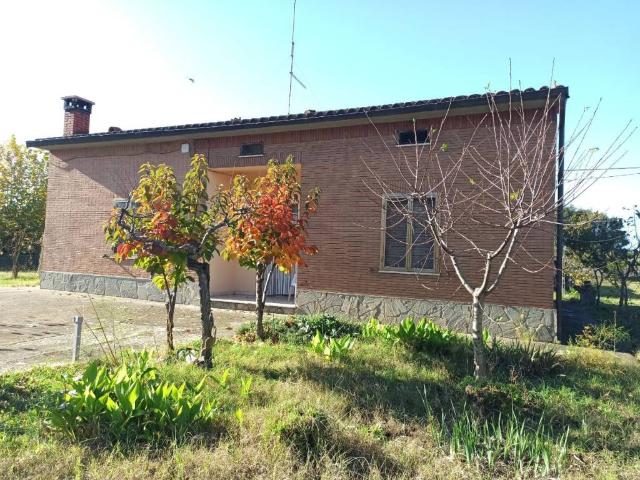 Villa Indipendente in vendita a Poggetto, Gioiella
