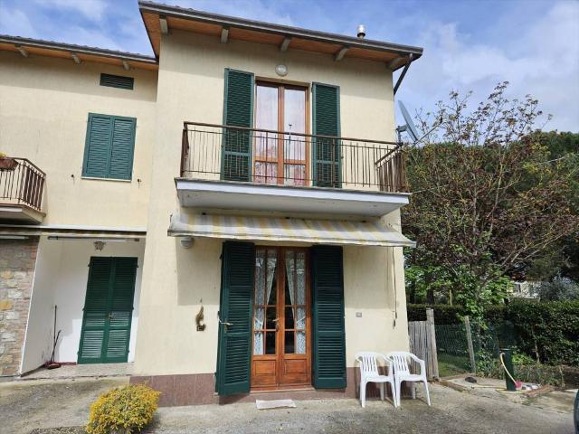 Villa Indipendente in vendita a Poggetto, Gioiella