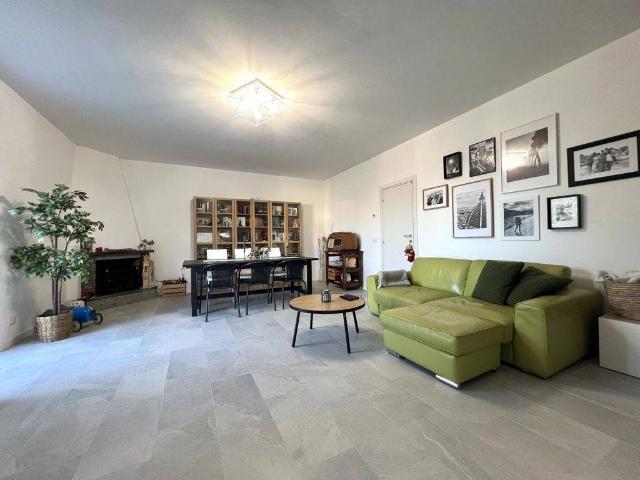 Villa Indipendente in vendita a Poggetto, Gioiella