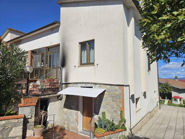 Villa Indipendente in vendita a Poggetto, Gioiella