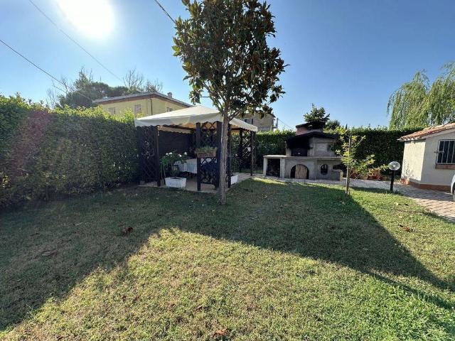 Villa Indipendente in vendita a Poggetto, Gioiella