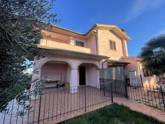 Villa Indipendente in vendita a Gioiella, Umbria