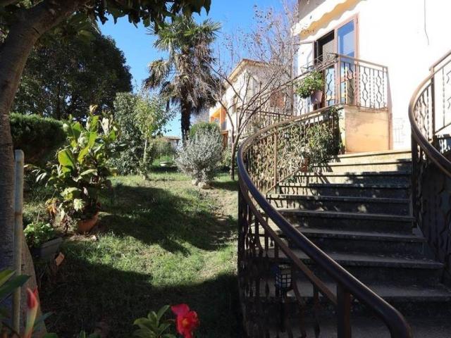Villa Indipendente in vendita a Castiglione del Lago