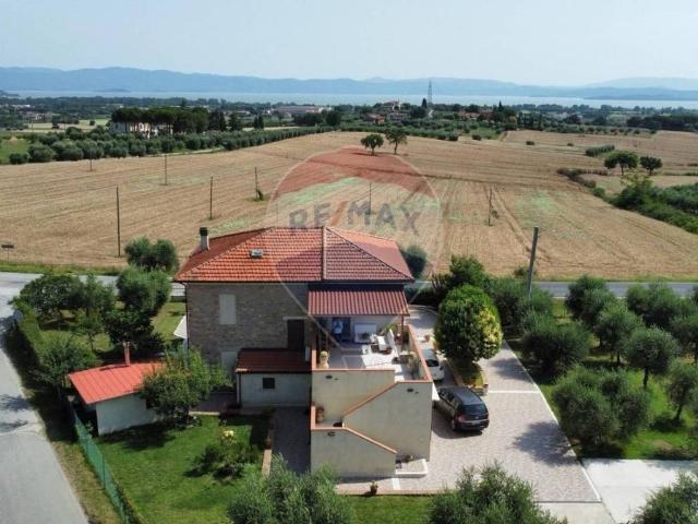 Villa Indipendente in vendita a Gioiella, Umbria