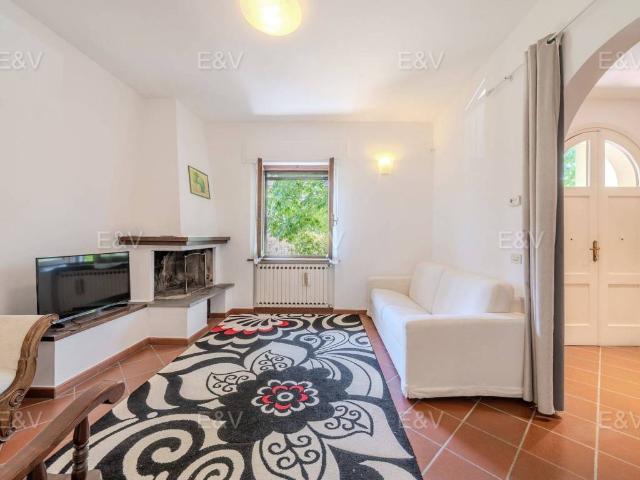 Villa Indipendente in vendita a Poggetto, Gioiella