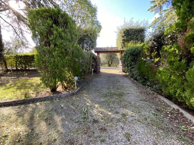 Villa Indipendente in vendita a Petrignano, Gioiella