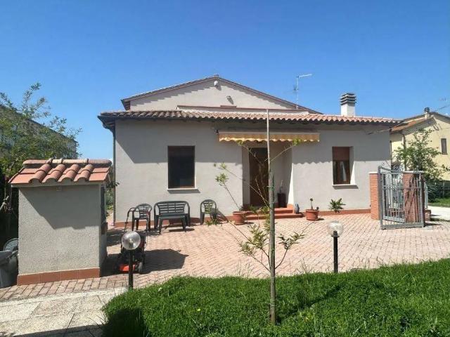 Villa Indipendente in vendita a Macchie, Gioiella