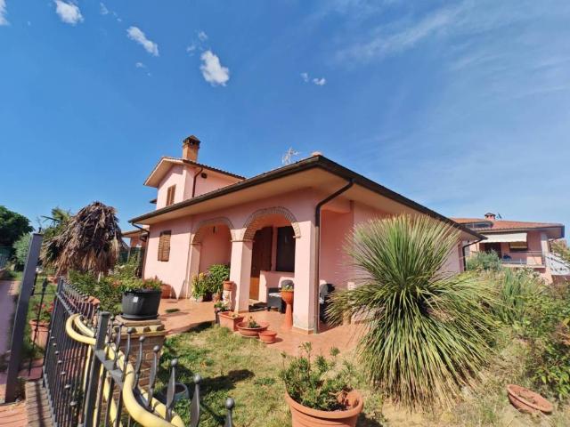 Villa Indipendente in vendita a Gioiella, Umbria