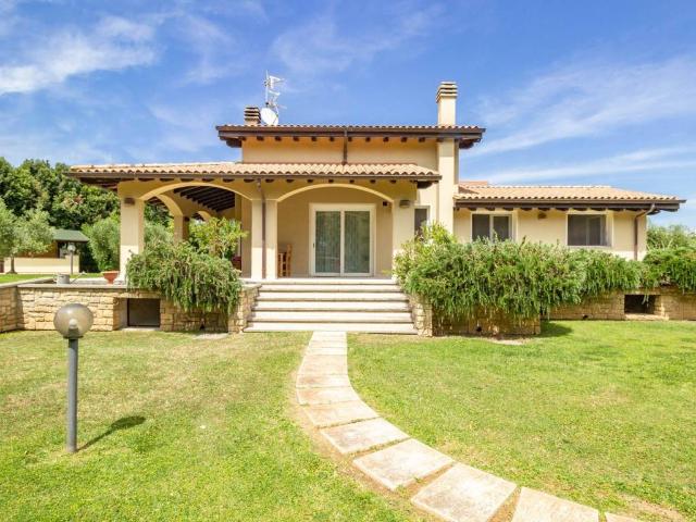 Villa Indipendente in vendita a Ponti di Badia, Castiglione della Pescaia