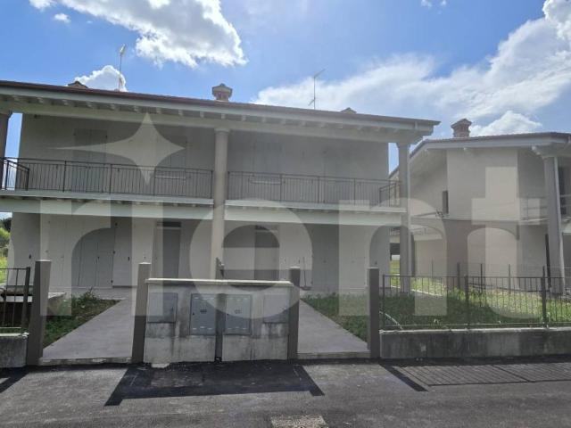 Villa Indipendente in vendita a Solferino, Lombardia