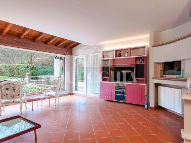 Villa Indipendente in vendita a Castiglione Delle Stiviere, Lombardia
