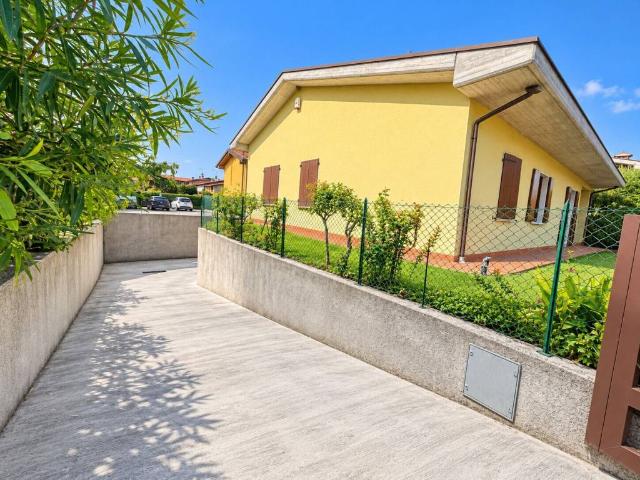 Villa Indipendente in vendita a Castiglione delle Stiviere, Mantova