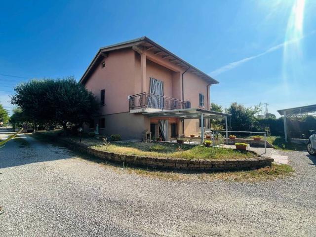 Villa Indipendente in vendita a Castiglione Delle Stiviere, Lombardia