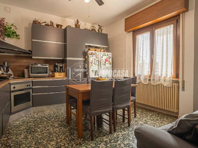 Villa Indipendente in vendita a Castiglione delle Stiviere, Mantova
