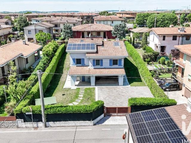 Villa Indipendente in vendita a Castiglione Delle Stiviere, Lombardia