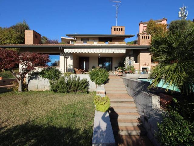 Villa Indipendente in vendita a Castiglione Delle Stiviere, Lombardia