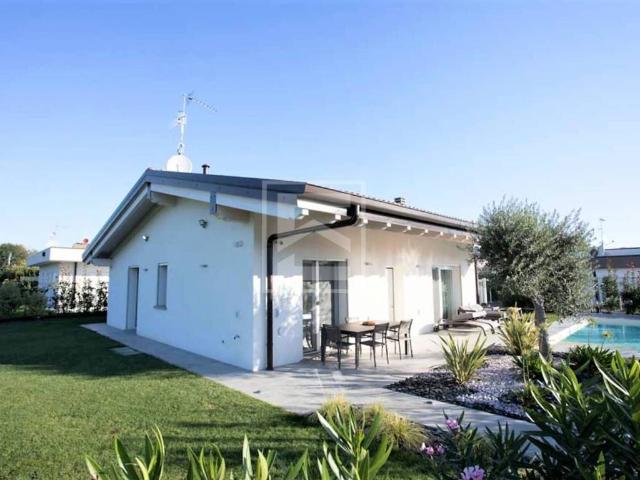 Villa Indipendente in vendita a Castiglione Delle Stiviere, Lombardia