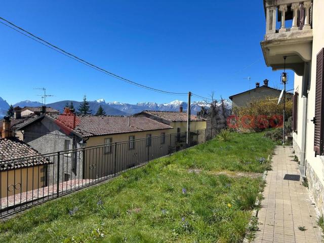 Villa Indipendente in vendita a Unione Comuni Garfagnana, Castiglione Di Garfagnana