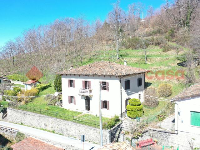 Villa Indipendente in vendita a Unione Comuni Garfagnana, Castiglione Di Garfagnana