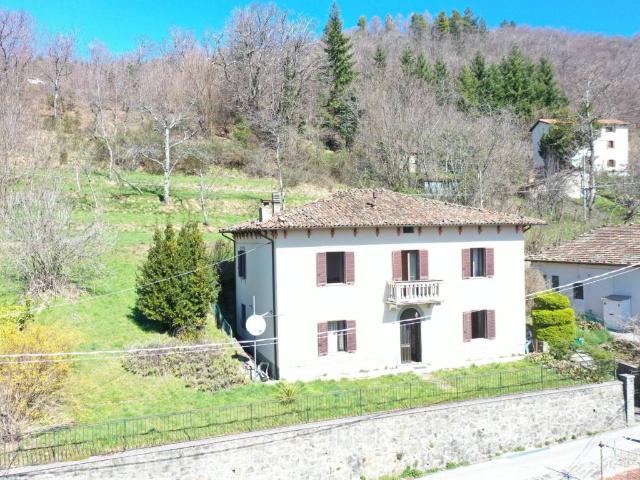 Villa Indipendente in vendita a Unione Comuni Garfagnana, Castiglione Di Garfagnana