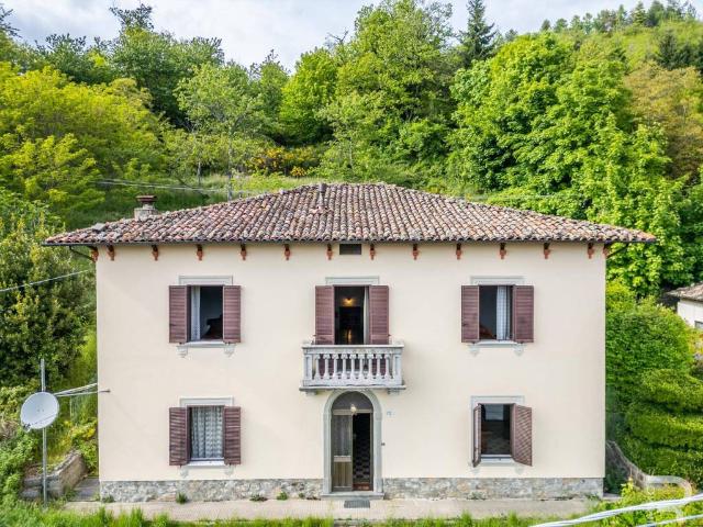 Villa Indipendente in vendita a Unione Comuni Garfagnana, Castiglione Di Garfagnana