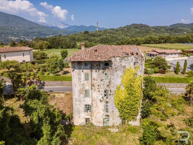 Villa Indipendente in vendita a Unione Comuni Garfagnana, Castiglione Di Garfagnana