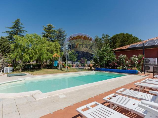 Villa Indipendente in vendita a Castiglione Di Sicilia, Sicilia