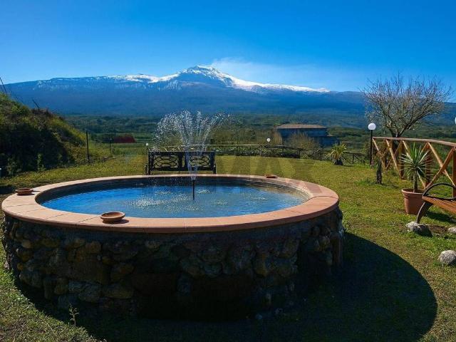 Villa Indipendente in vendita a Castiglione Di Sicilia, Sicilia