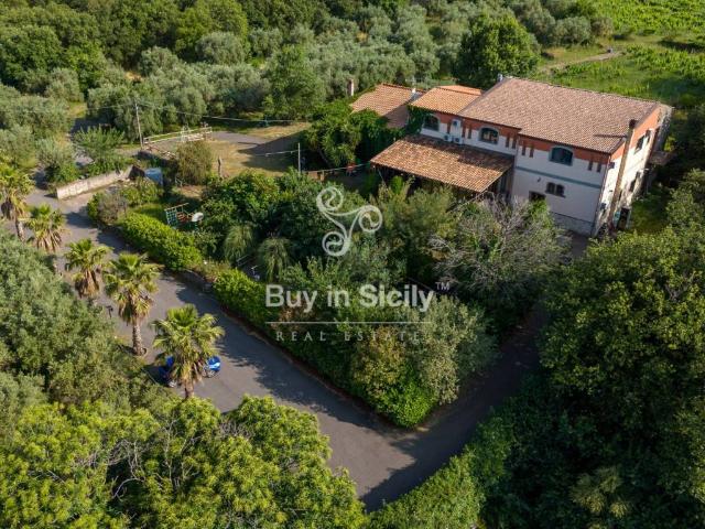 Villa Indipendente in vendita a Castiglione Di Sicilia, Sicilia