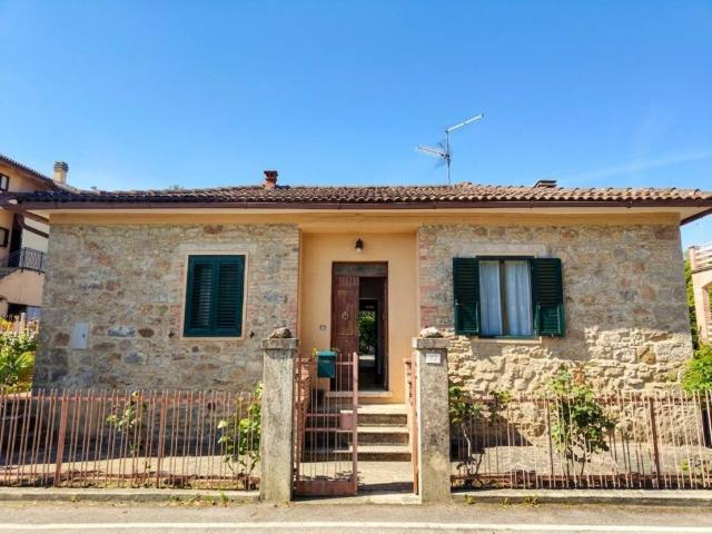 Villa Indipendente in vendita a Castiglione D'orcia, Toscana