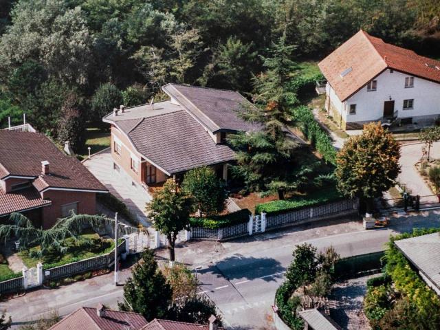 Villa Indipendente in vendita a Castiglione Torinese, Piemonte