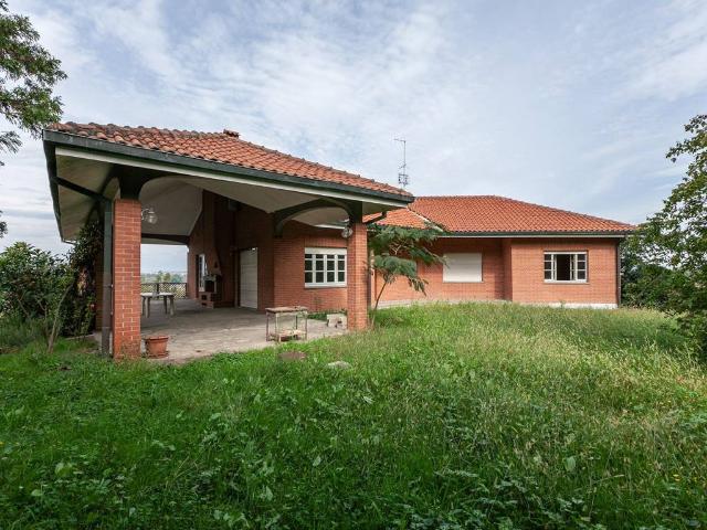 Villa Indipendente in vendita a Castiglione Torinese, Piemonte