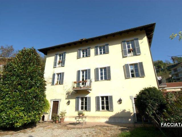 Villa Indipendente in vendita a Castiglione Torinese, Piemonte