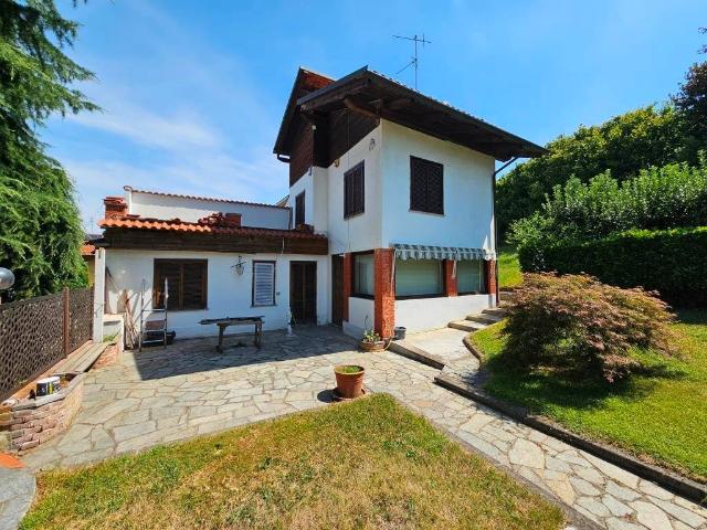 Villa Indipendente in vendita a Castiglione Torinese, Piemonte