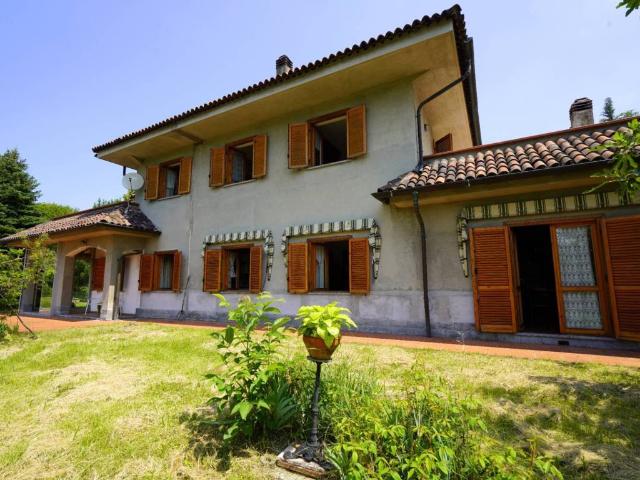 Villa Indipendente in vendita a Castiglione Torinese, Piemonte