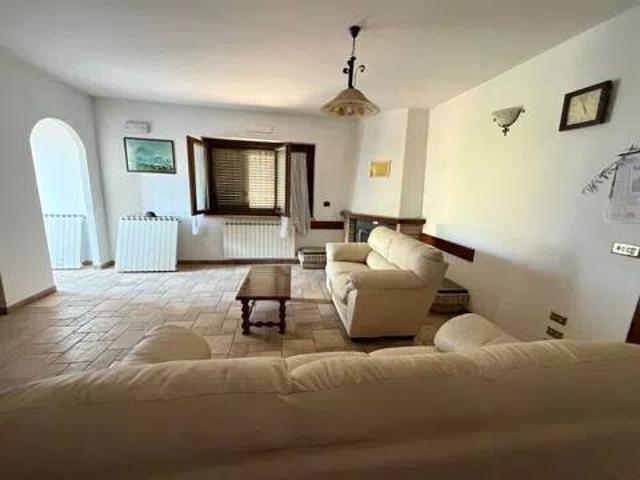 Villa Indipendente in vendita a Castilenti, Teramo