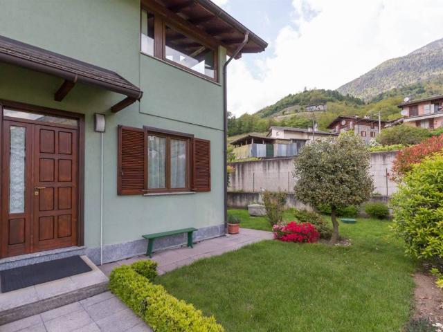 Villa Indipendente in vendita a Castione Andevenno, Lombardia