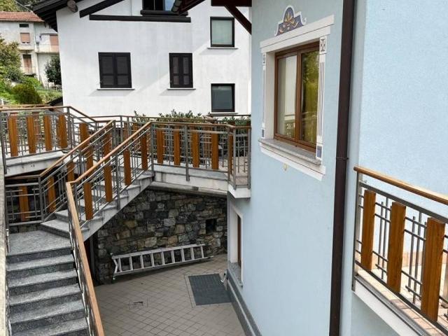Villa Indipendente in vendita a Castione Andevenno, Lombardia