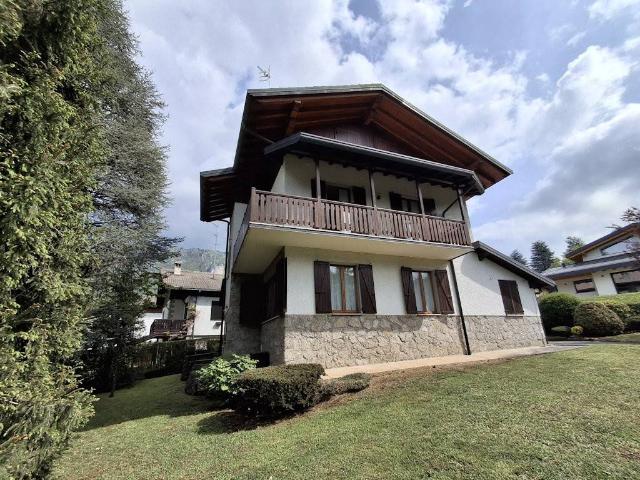 Villa Indipendente in vendita a Dorga, Castione Della Presolana