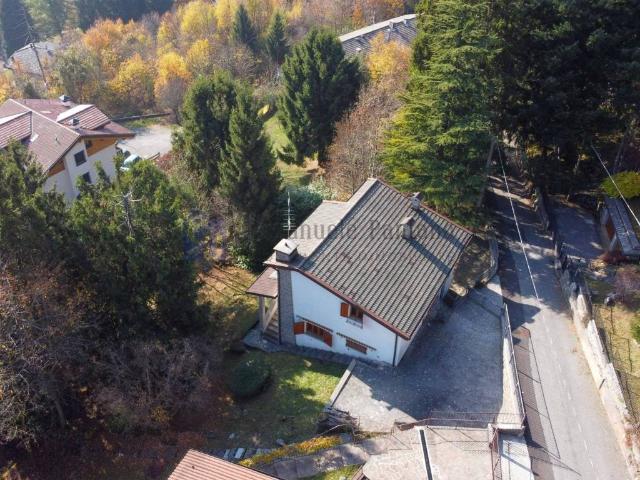 Villa Indipendente in vendita a Dorga, Castione Della Presolana
