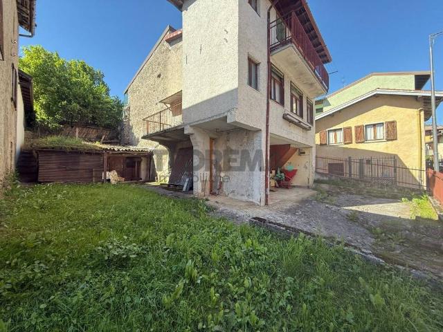 Villa Indipendente in vendita a Castione Della Presolana, Lombardia