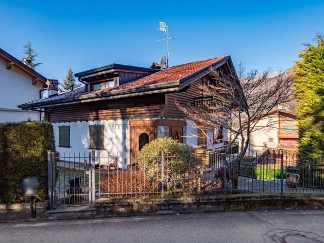 Villa Indipendente in vendita a Dorga, Castione Della Presolana
