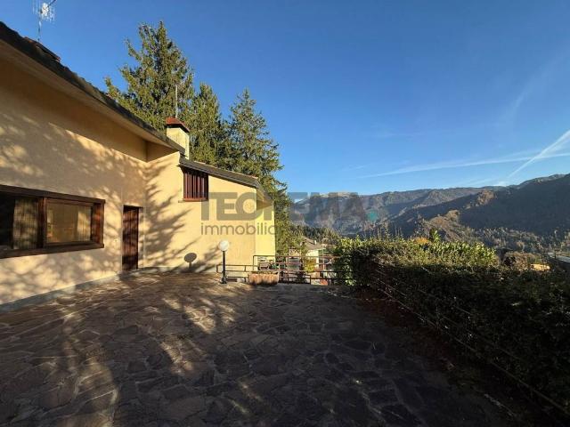 Villa Indipendente in vendita a Castione Della Presolana, Lombardia