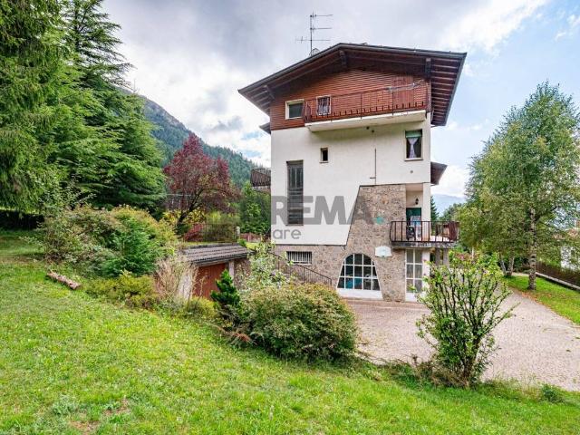 Villa Indipendente in vendita a Dorga, Castione Della Presolana