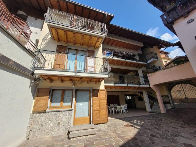 Villa Indipendente in vendita a Castione Della Presolana, Lombardia