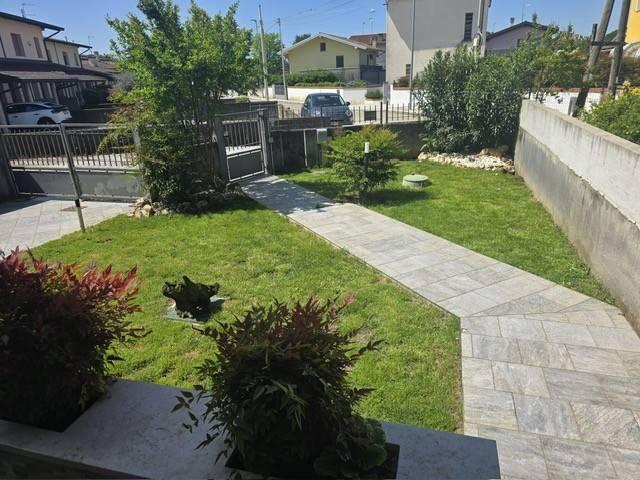 Villa Indipendente in vendita a Morsano di Strada / Morsan di Strade, Castions di Strada / Cjasteons di Strade
